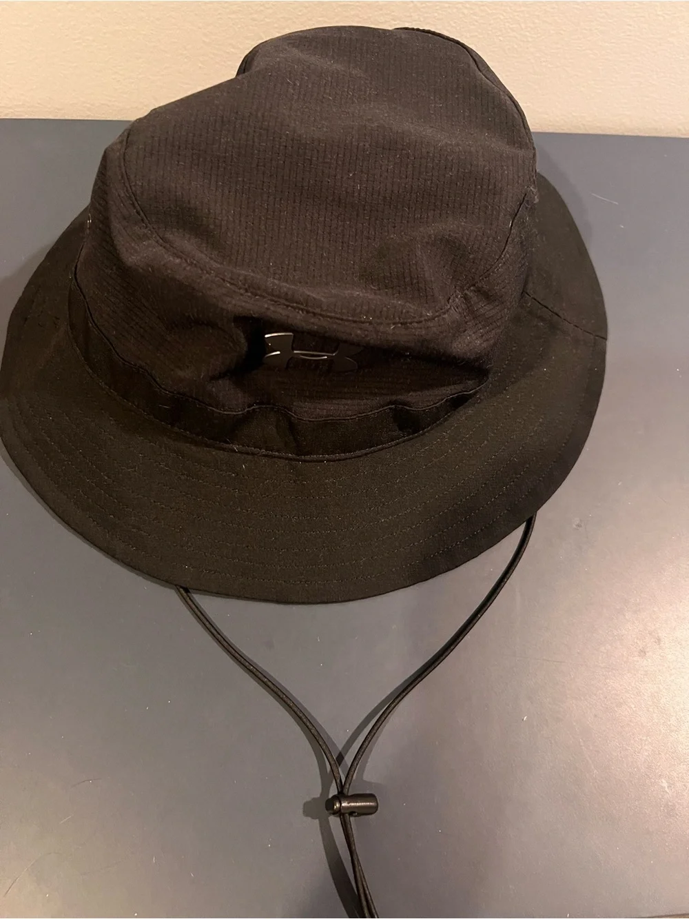 Under Armour Black Bucket Hat with Logo and Chin Strap